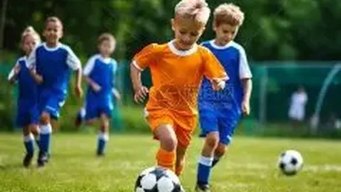 “广东女子足球联赛战火炽热，场均进球数达13.6球！”